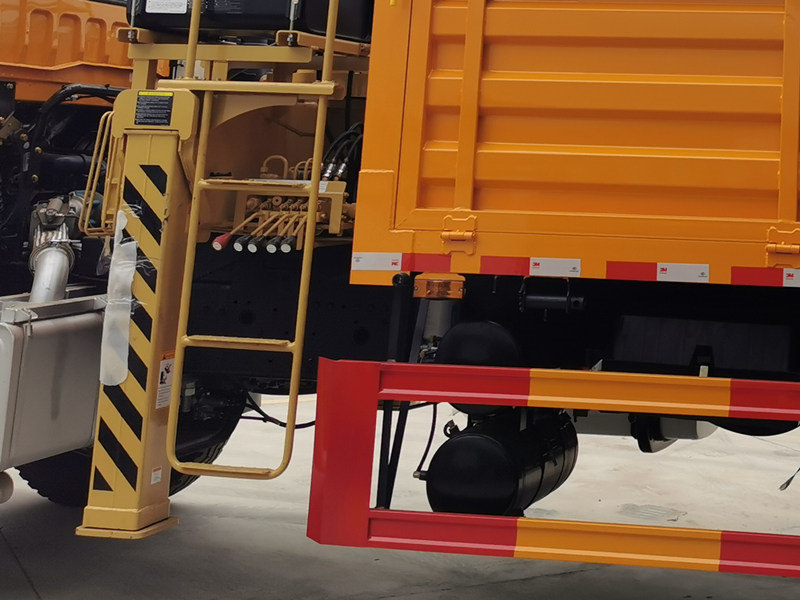 Beiben 2642 truck with crane