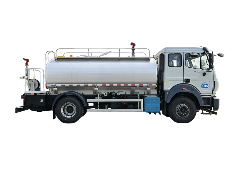 Beiben 6-wheeler water bowser truck