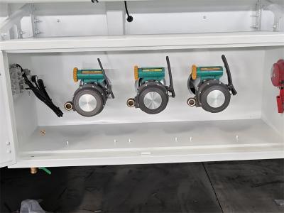 مقطورة صهريج وقود سعة 45000 لتر تابعة لشركة البترول الوطنية النيجيرية