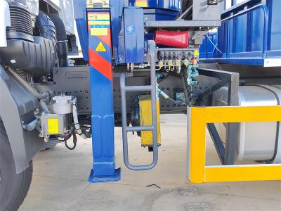 Beiben 10-wheeler 10 ton boom crane truck