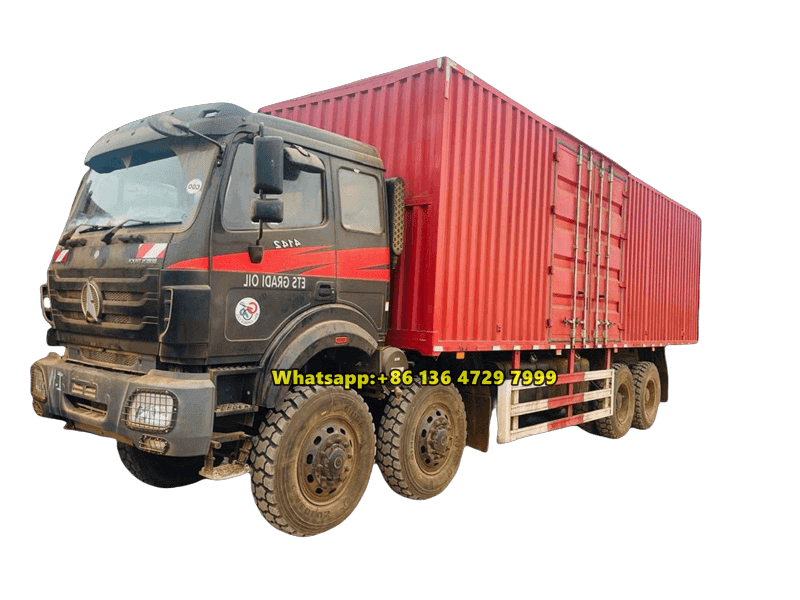 شاحنة بيبين 8 × 8