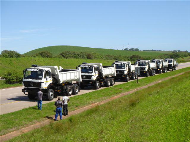 6 وحدات الطاقة نجمة 40 تي تفريغ شاحنات التصدير إلى العميل جنوب أفريقيا