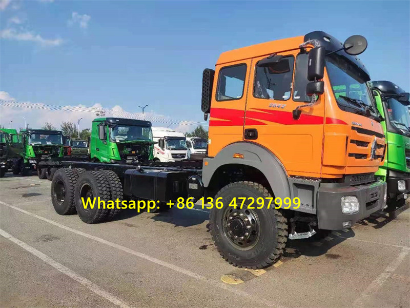 2642 بيبين شاحنة بضائع الطرق الوعرة تدخل سوق الكونغو